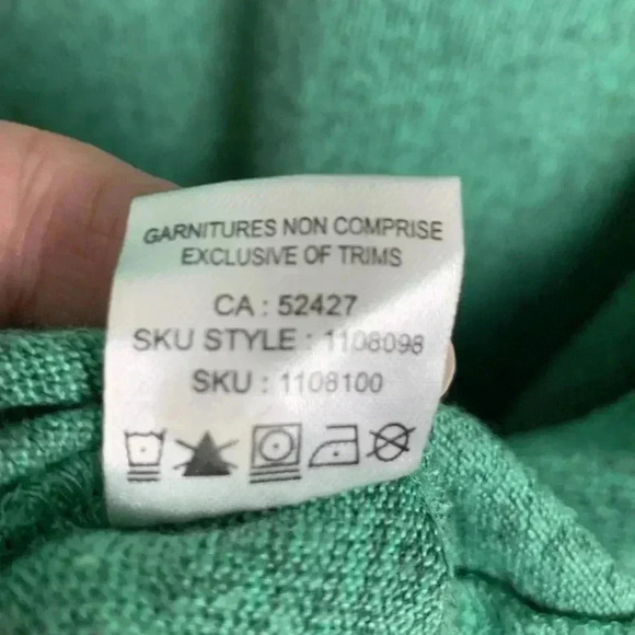 Lily Morgan soft green tunic style sweater with lots of  stretch - Picture 6 of 6